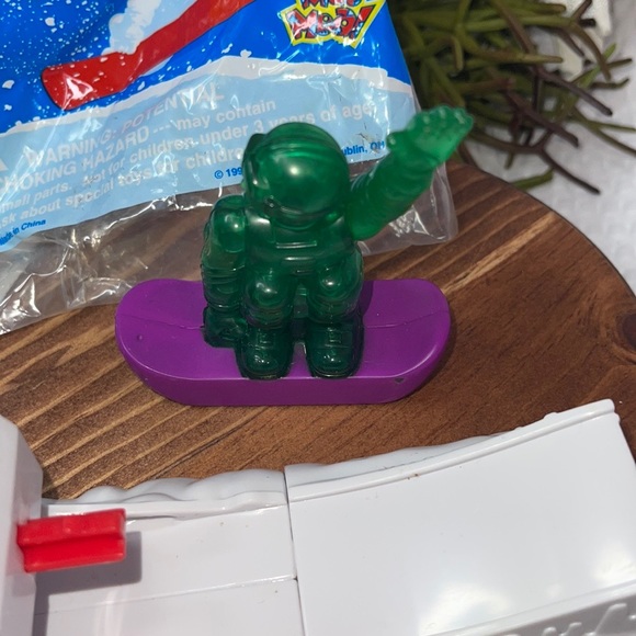 Wendy's Kids' Meal Toy 1998 Snow Board Decals! - Picture 3 of 3